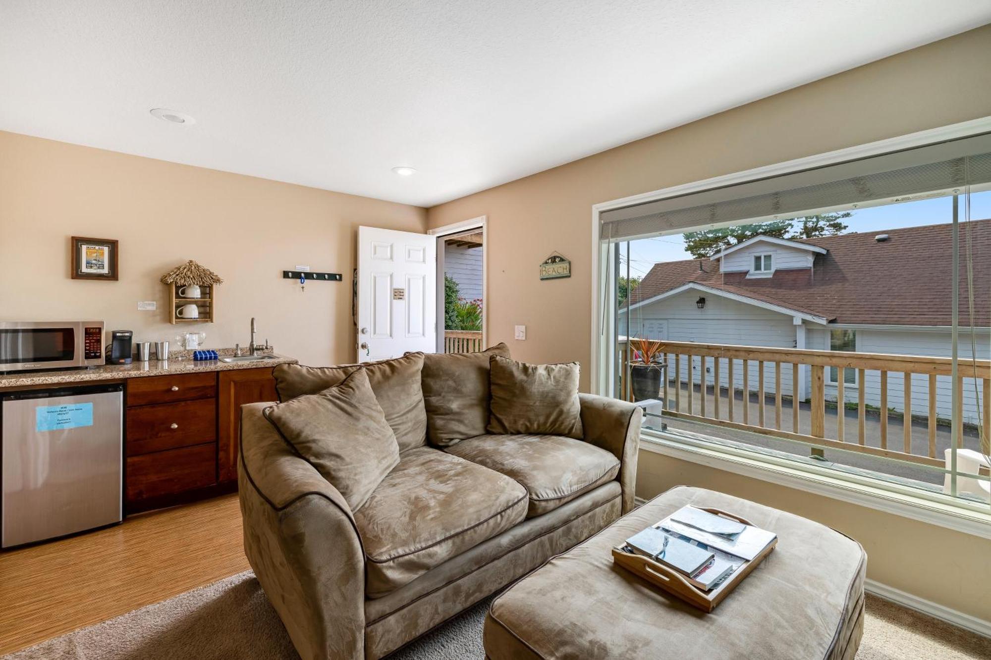 Captain'S Quarters And Cabins Depoe Bay Habitación foto